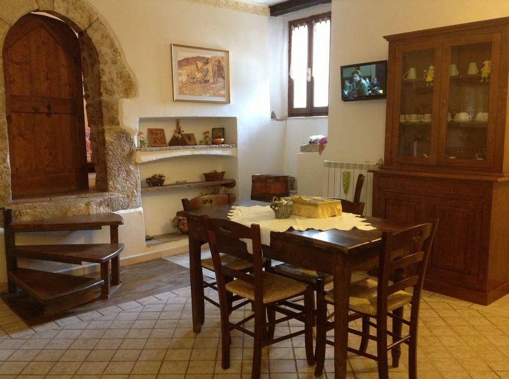Residenza La Torre Aparthotel Santo Stefano Di Sessanio Εξωτερικό φωτογραφία