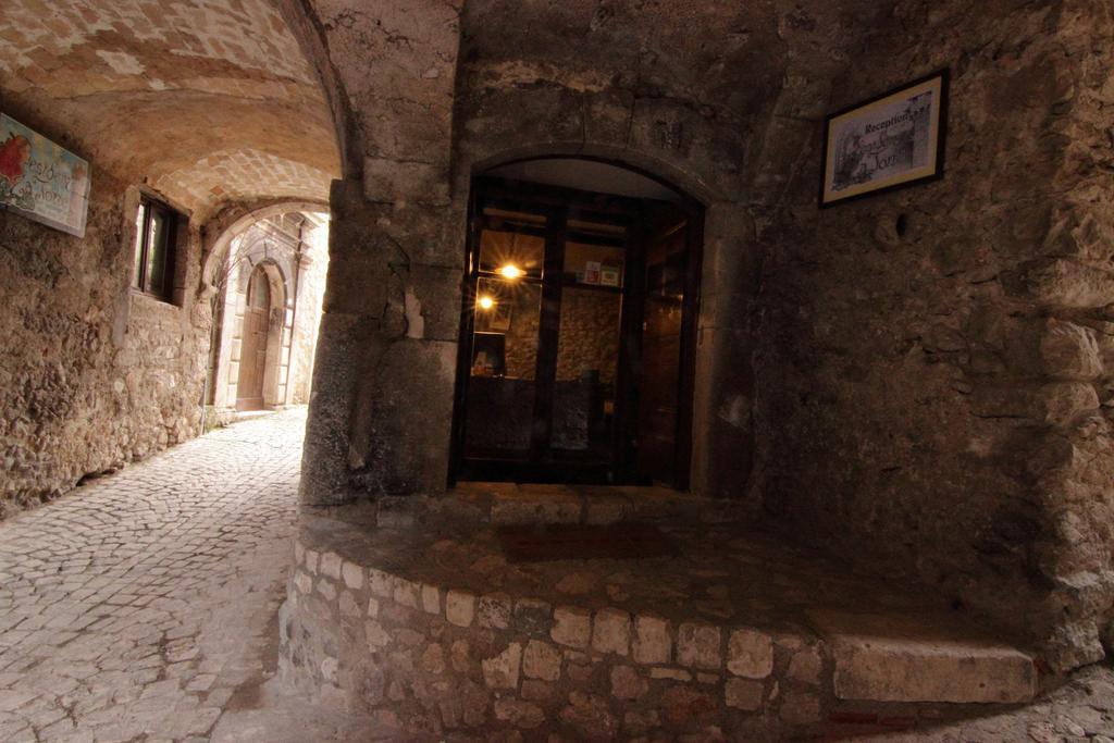 Residenza La Torre Aparthotel Santo Stefano Di Sessanio Εξωτερικό φωτογραφία